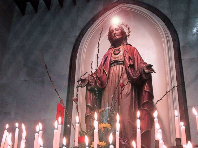 patung-yesus