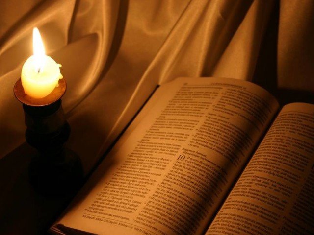 menginterpretasikan Kitab Suci