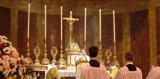 Cara Mempersiapkan Diri Menyambut Ekaristi