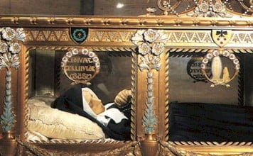 Relikwi, mengantar kita kepada Tuhan