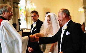 Menikah atau selibat? (1 Kor 7 :1-40)