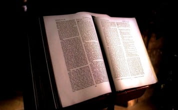 Apakah Sola Scriptura/ “Kitab Suci saja” cukup?