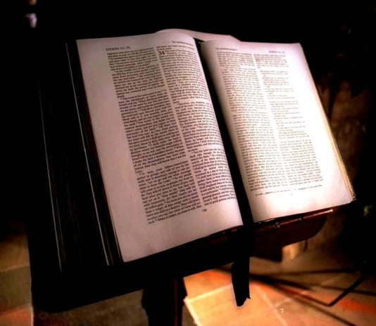 Apakah Sola Scriptura/ “Kitab Suci saja” cukup?