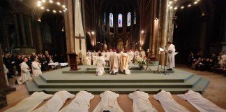 Bolehkah Mazmur Tanggapan digantikan dengan Lagu Rohani?