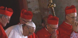 Paus Fransiskus Minta Dukungan dan Doa