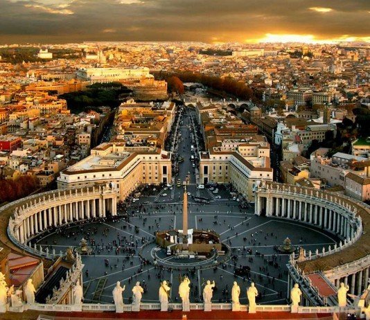 Vatikan, Kecil-kecil Berpengaruh