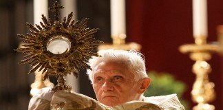 Bersekutu dengan Allah lewat Komuni Kudus