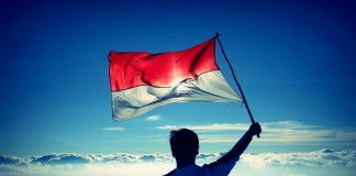 Hidup Sebagai Orang Merdeka, Bagaimana Caranya? sumber: http://farrygunawan.blogspot.com/2013/08/menikmati-panorama-gunung-cikuray-yang.html