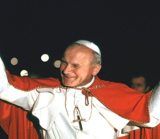 Ajaran St. Paus Yohanes Paulus II tentang Maria yang Tetap Perawan Sumber gambar: http://radiodeon.com/swiety-jan-pawel-ii-to-byl-najszybszy-proces-kanonizacyjny-w-historii-posluchaj-co-mowi-o-swietosci-jpii-kardynal-stanislaw-dziwisz-dzwiek/