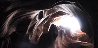 Berjaga menantikan Tuhan Sumber gambar: http://christianitymalaysia.com/wp/word-week-forgiveness-sets-free/light-at-end-of-tunnel-a/