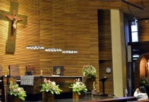 Mengapa ada corpus Yesus di salib Katolik