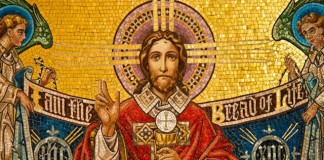 Ekaristi adalah Emanuel yang menyatukan kita dengan-Nya