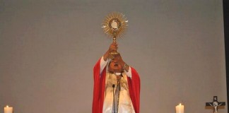 Persiapan Batin Menjelang Tahun Kerahiman. Adorasi Kerahiman Ilahi & Info Adorasi dan Doa Penyembuhan