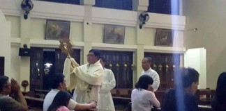 Puisi Kerahiman: Tersungkur di Kaki Tuhan